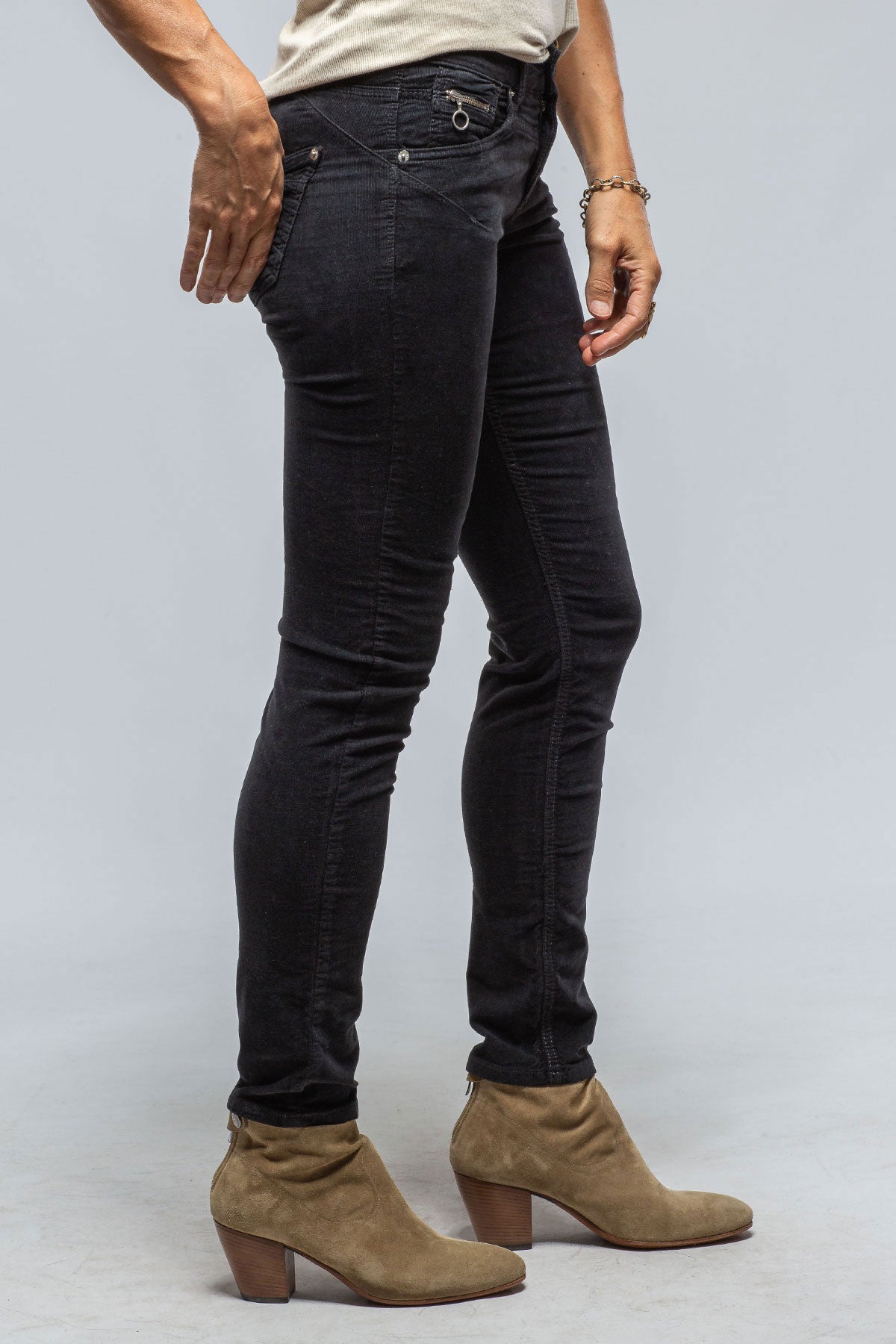MAC Rich Slim Cord in Night Grey | Ladies - Pants | Mac Jeans