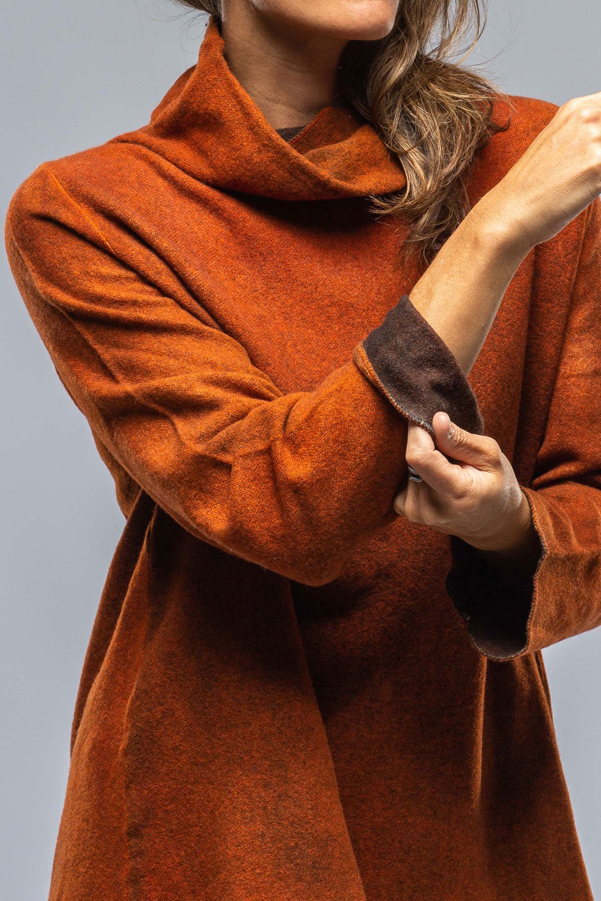 Urna Roll neck Loose Sweater | Ladies - Sweaters | Avant Toi