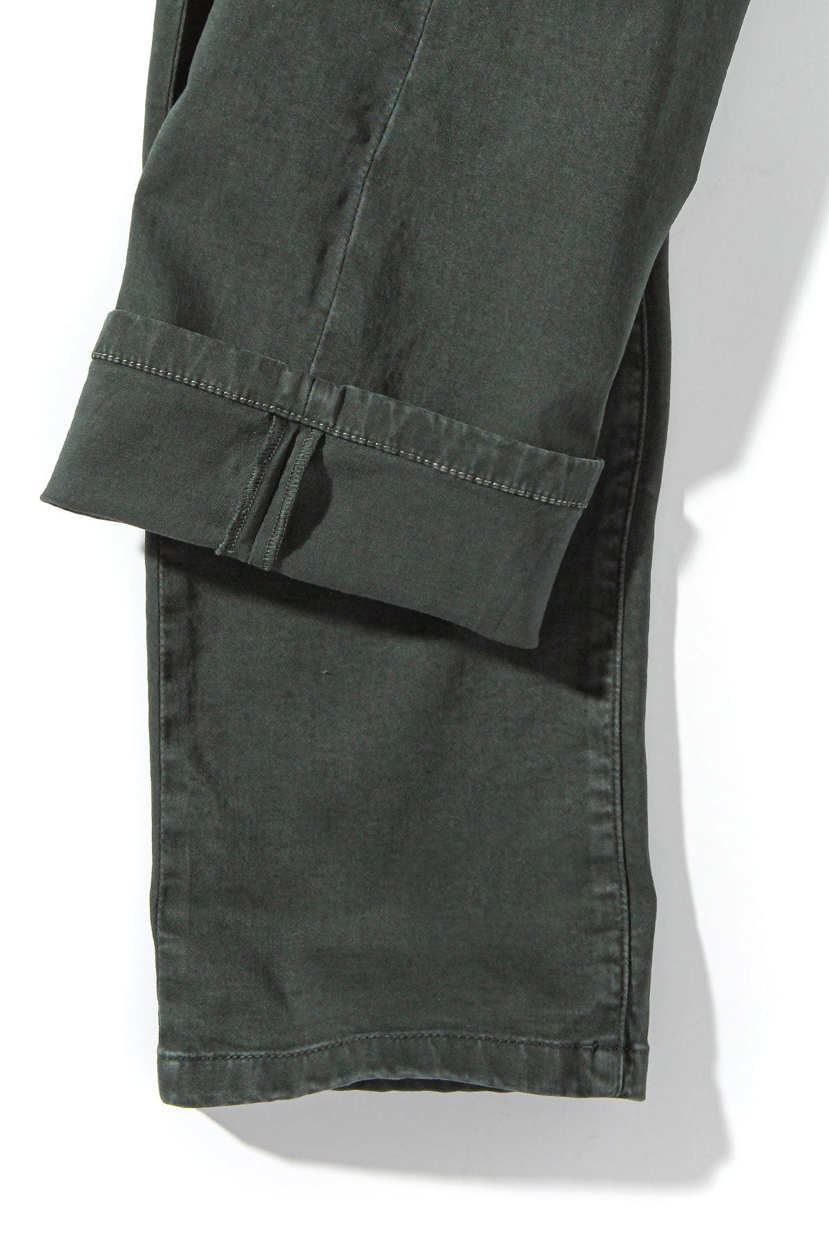 Axel's Premium Denim | Colorado Soft-Touch Slim Jeans In Verde Loden | Mens - Pants - 5 Pocket