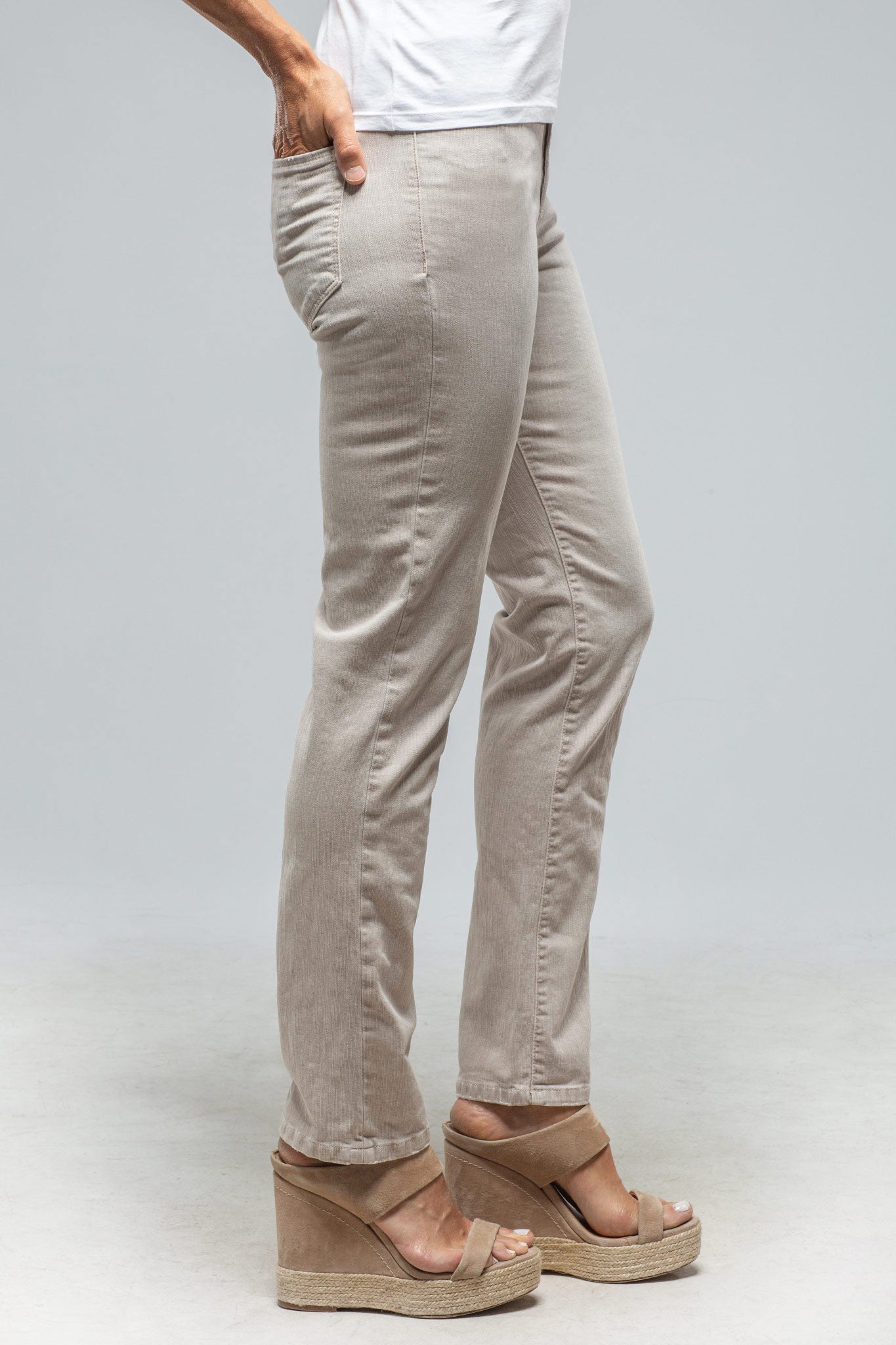 Axel's Premium Denim Jonesy Straight Cropped Jean In Stone Ladies - Pants - Jeans
