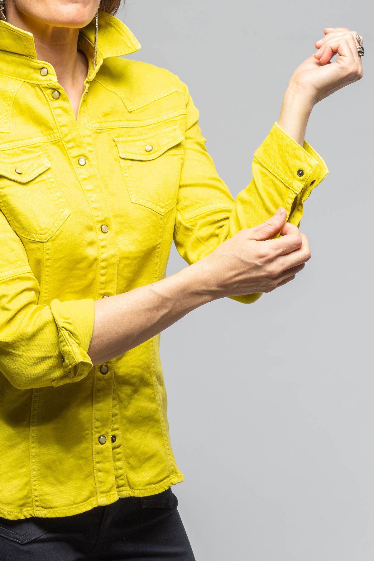 Axel's Premium Denim | Yarmony Linen-Cotton Snap Shirt In Limone | Ladies - Snap Shirts
