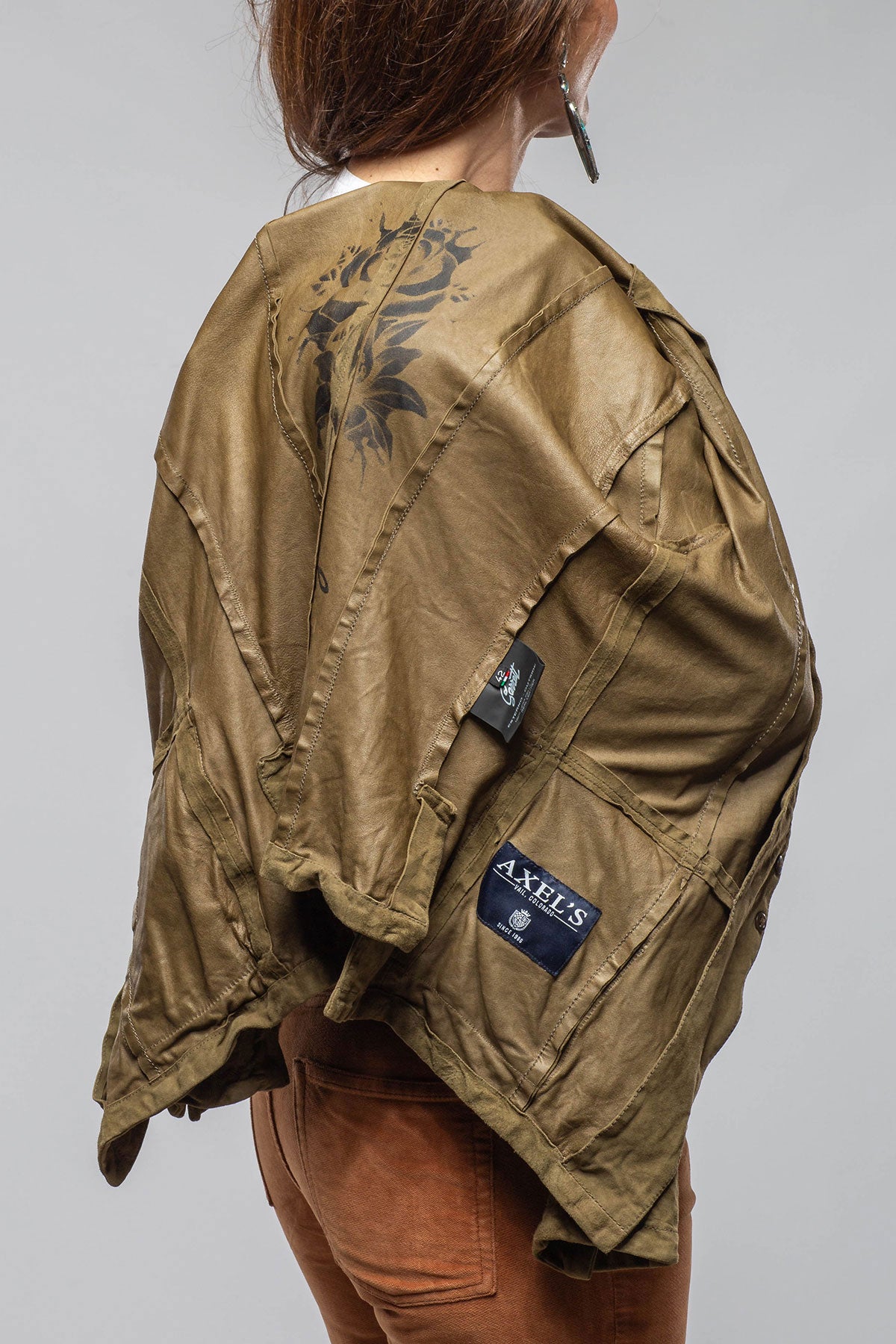 Axel's Renegade by Garrett Scarlet Washed Suede Shirt In Sage Ladies - Outerwear - Leather