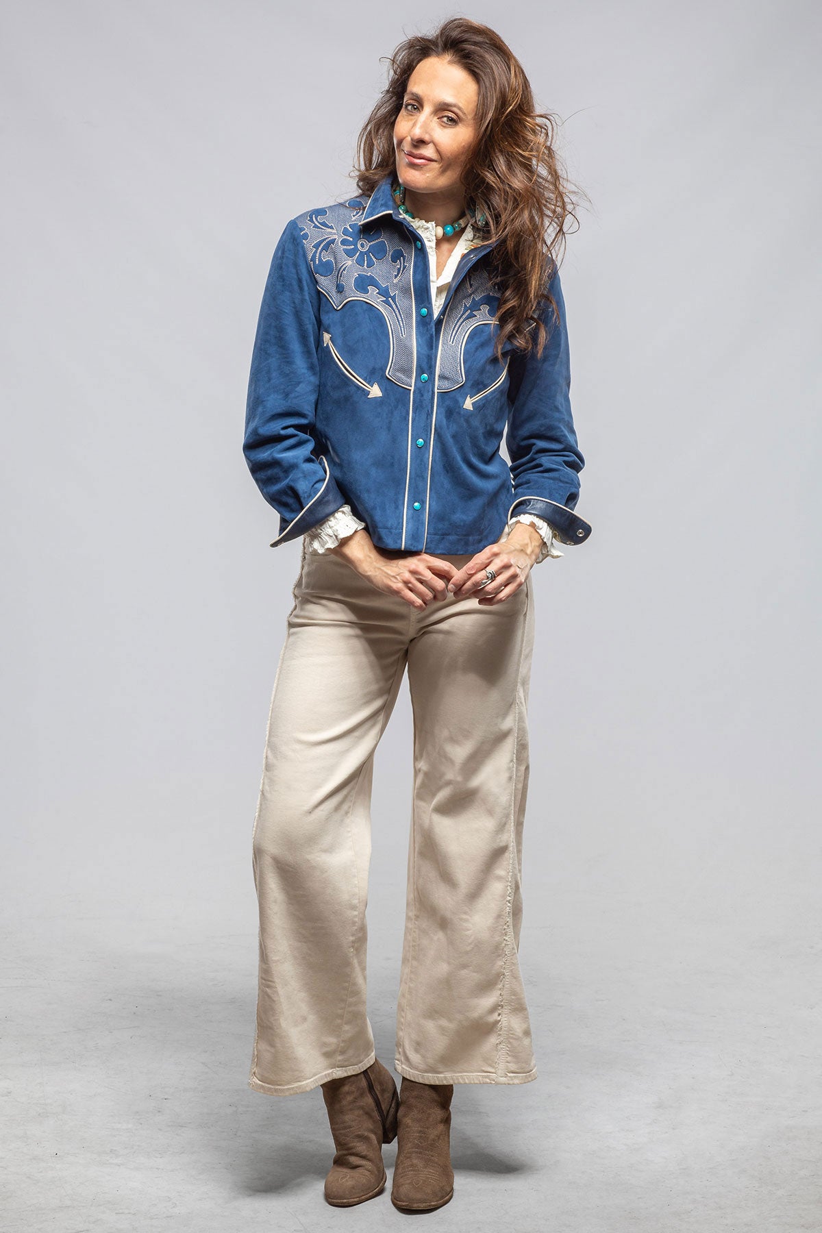 Axel's Stil Scarlett Suede Western Shirt In Cornflower Ladies - Outerwear - Leather