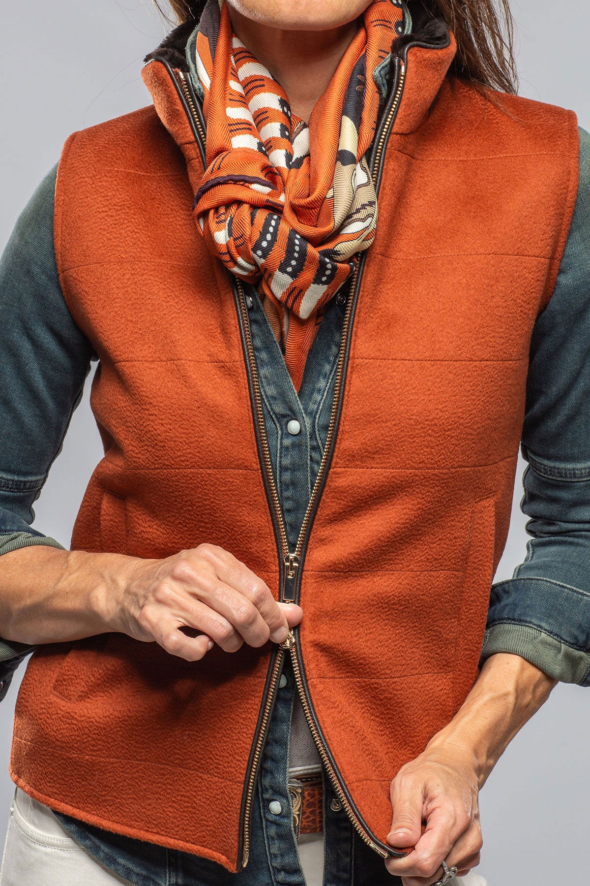 Axels Diana Vest In Rust Ladies - Outerwear - Cloth