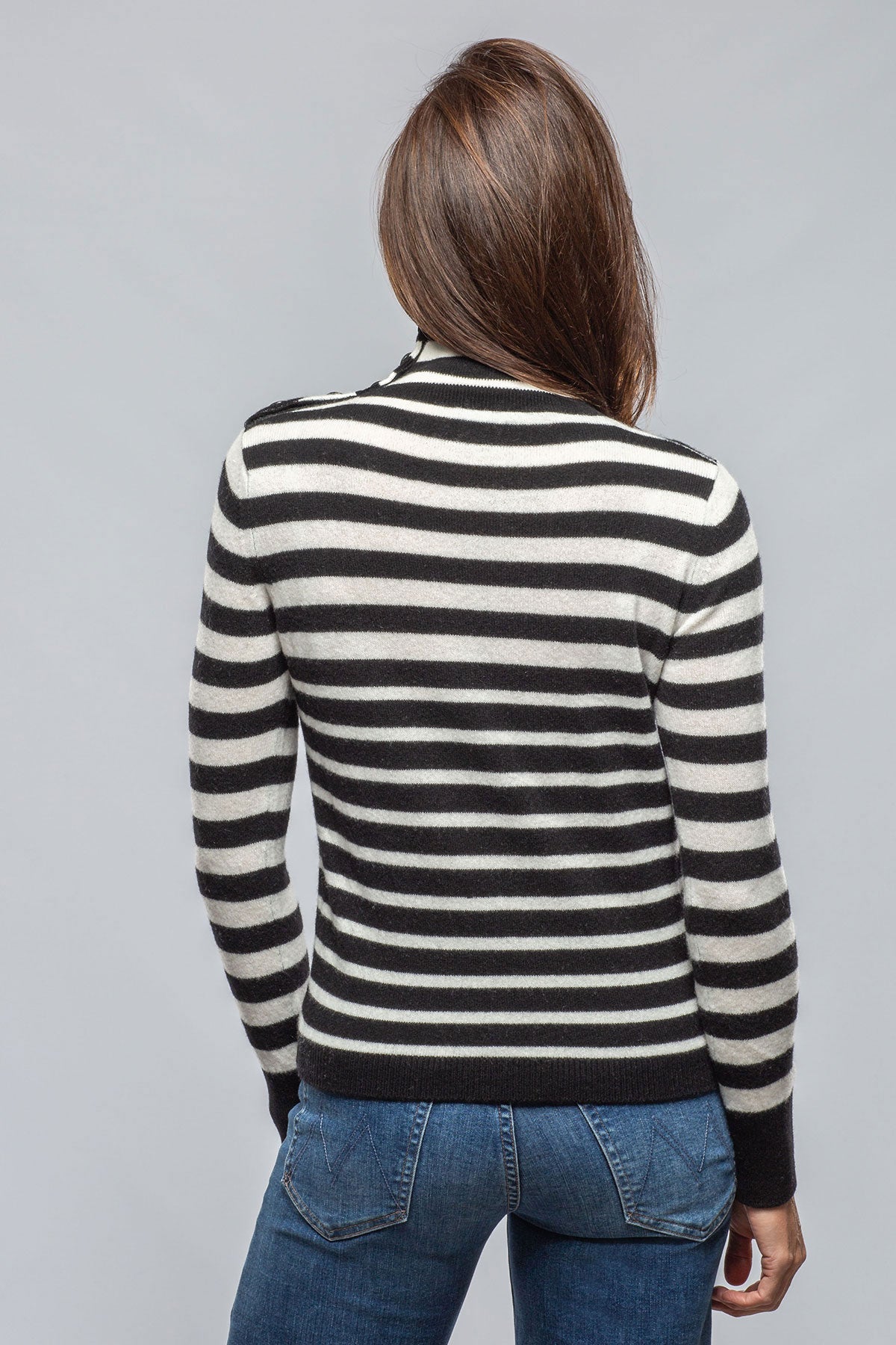 Axels Georgi Cashmere Striped Button Collar In Nero/White Ladies - Sweaters