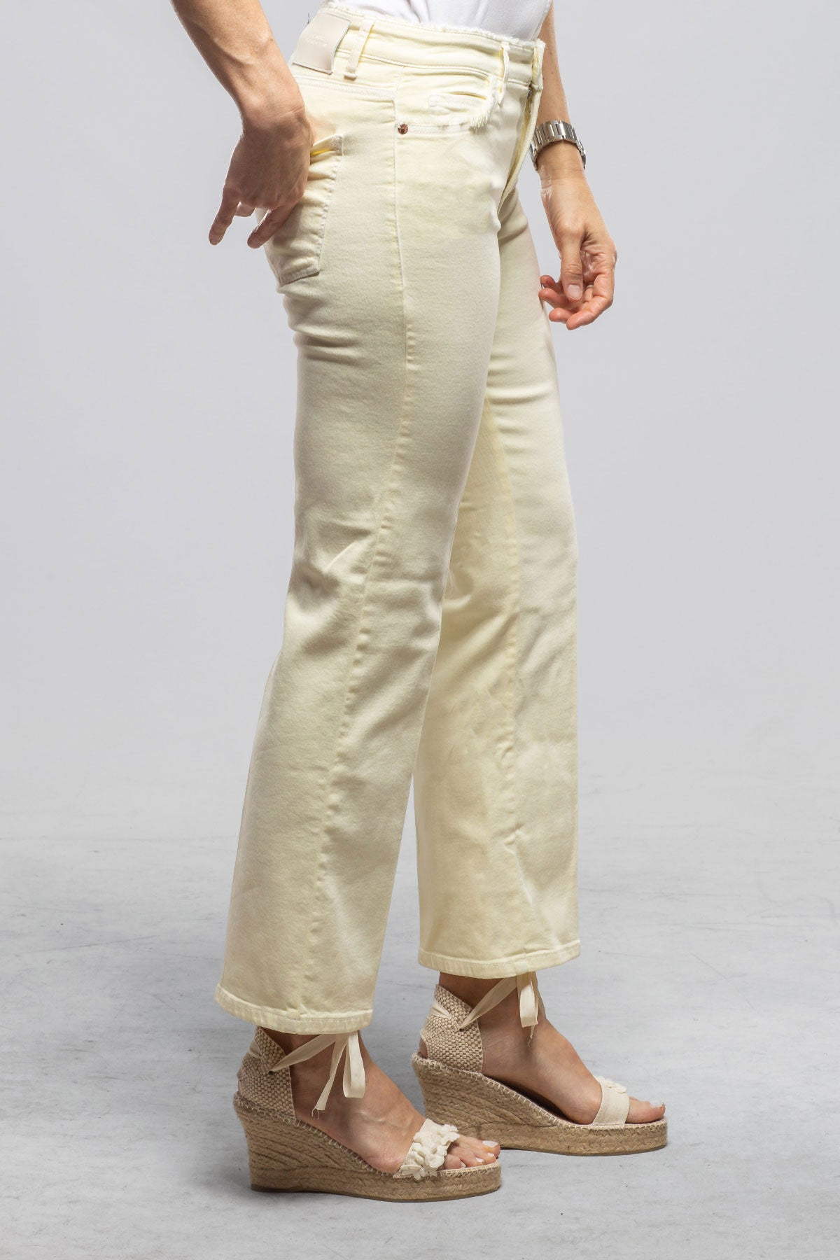 Cambio Francesca Cropped Jean In Yellow Ladies - Pants - Jeans