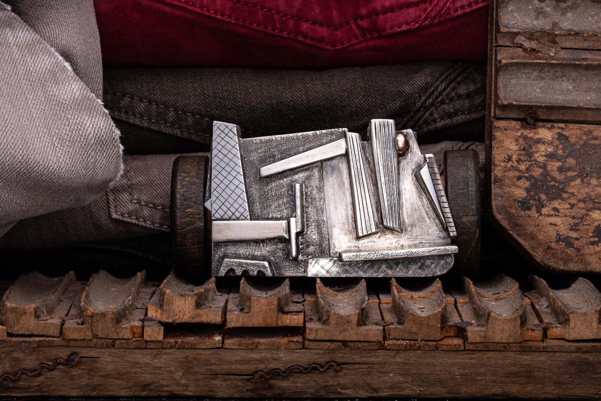 Comstock Heritage Die Olifant Belts And Buckles - Trophy