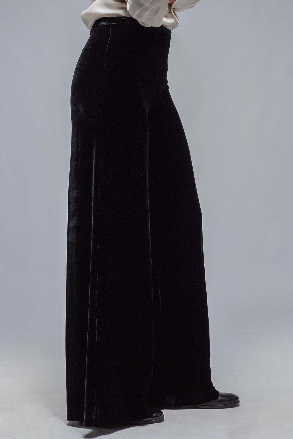 Maxi Silk Velvet Pant in Black | Ladies - Pants - Slacks | T.ba