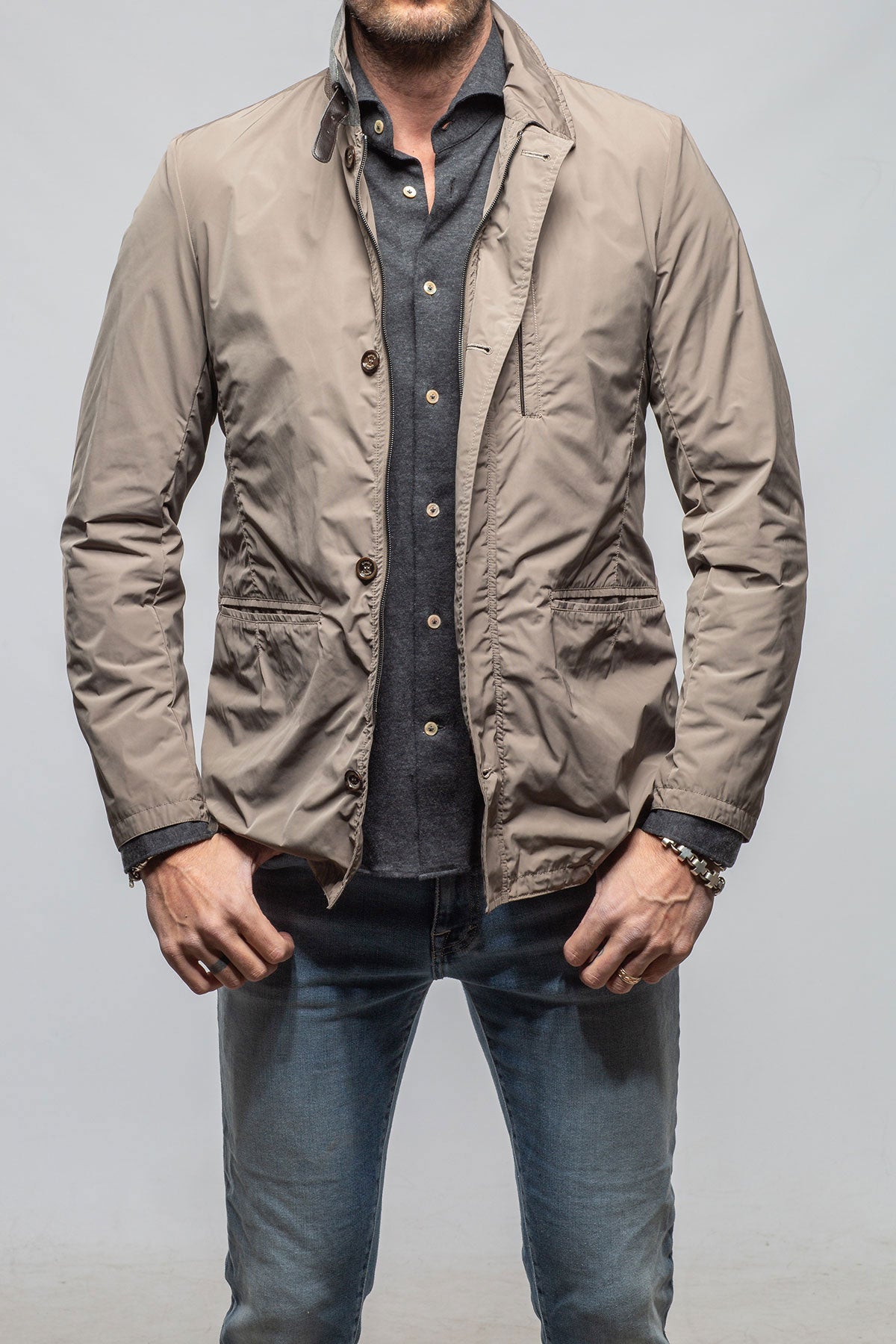 Shanahan Lightweight Jacket In Tan