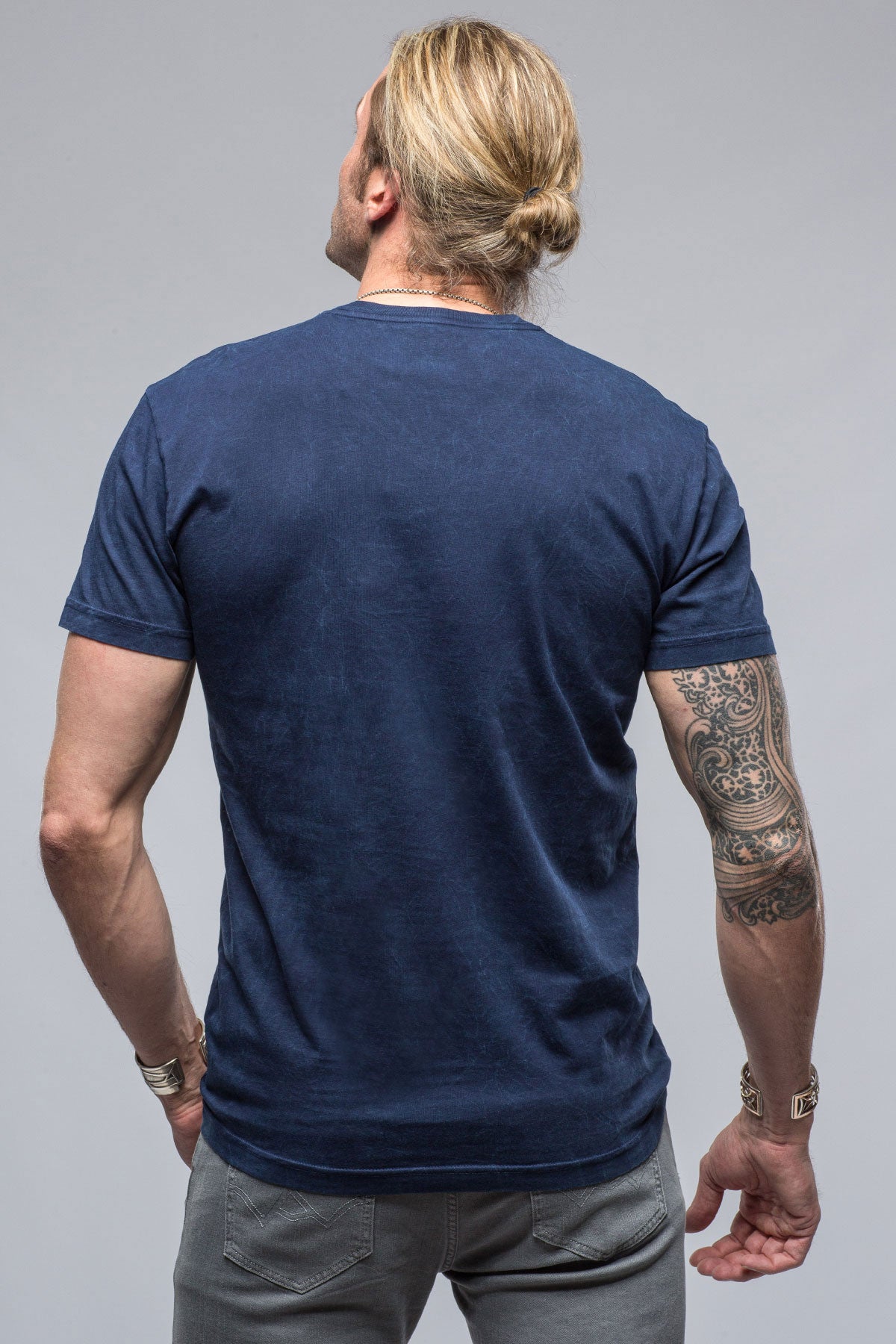 Georg Roth Siena Cotton V Neck In Indigo Mens - Shirts - T-Shirts