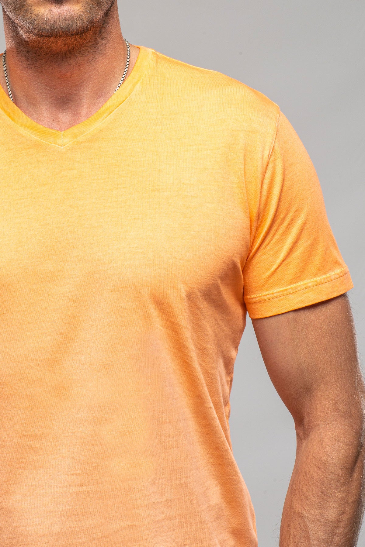 Georg Roth Siena Cotton V Neck In Orange Mens - Shirts - T-Shirts