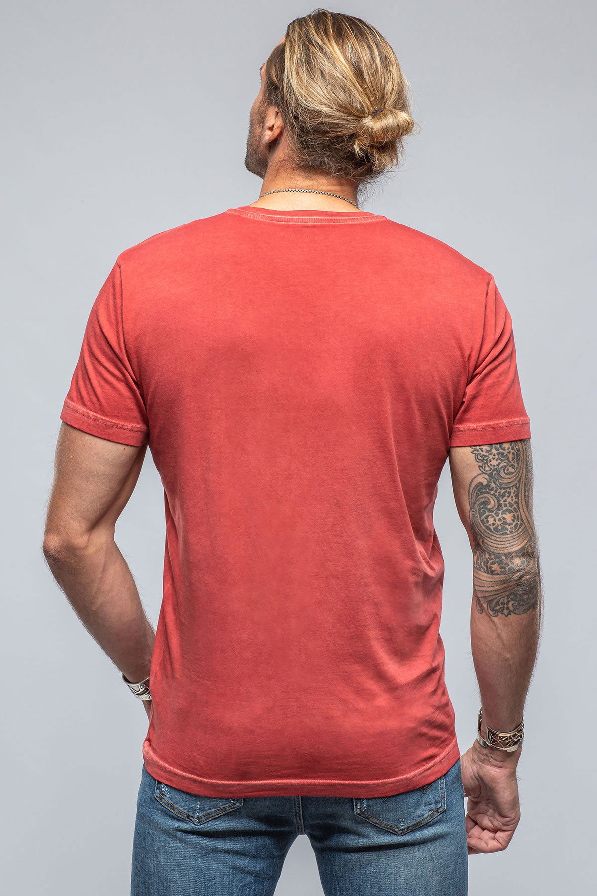 Georg Roth Siena Cotton V Neck In Red Mens - Shirts - T-Shirts