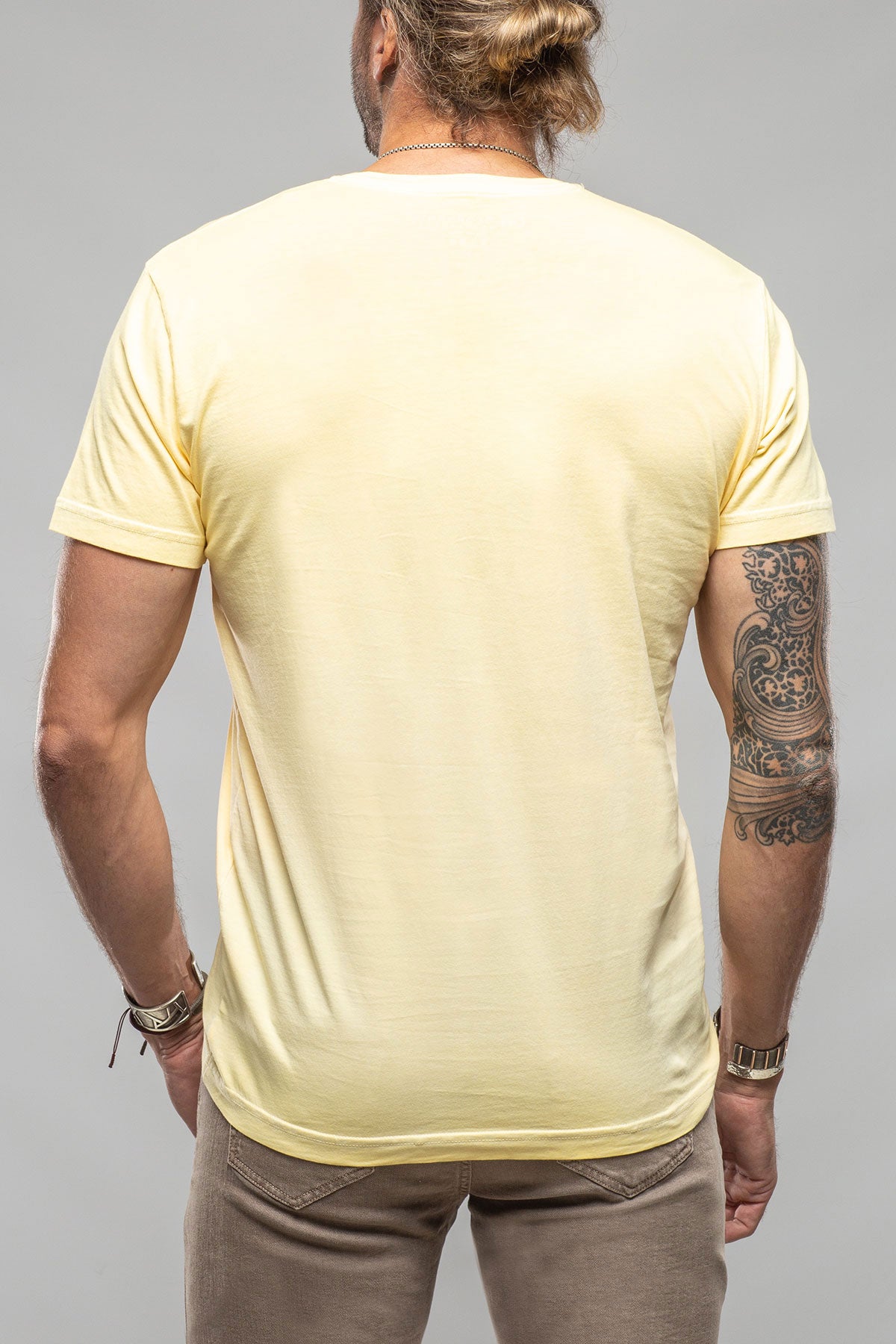 Georg Roth Siena Cotton V Neck In Yellow Mens - Shirts - T-Shirts