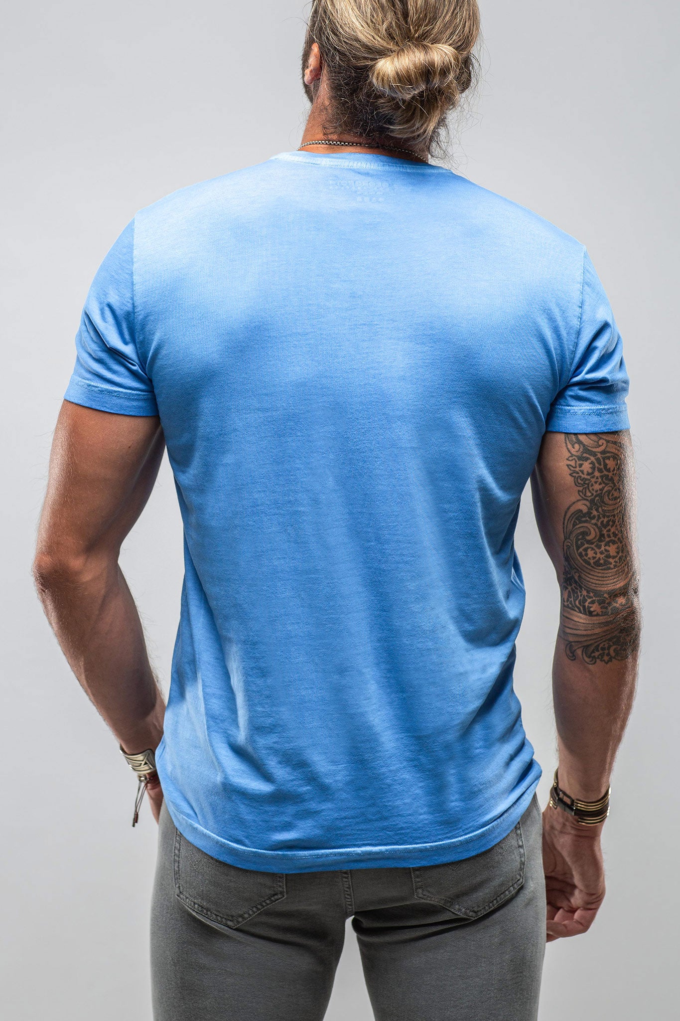 Georg Roth Siena Cotton V Neck Tee In Royal Mens - Shirts - T-Shirts