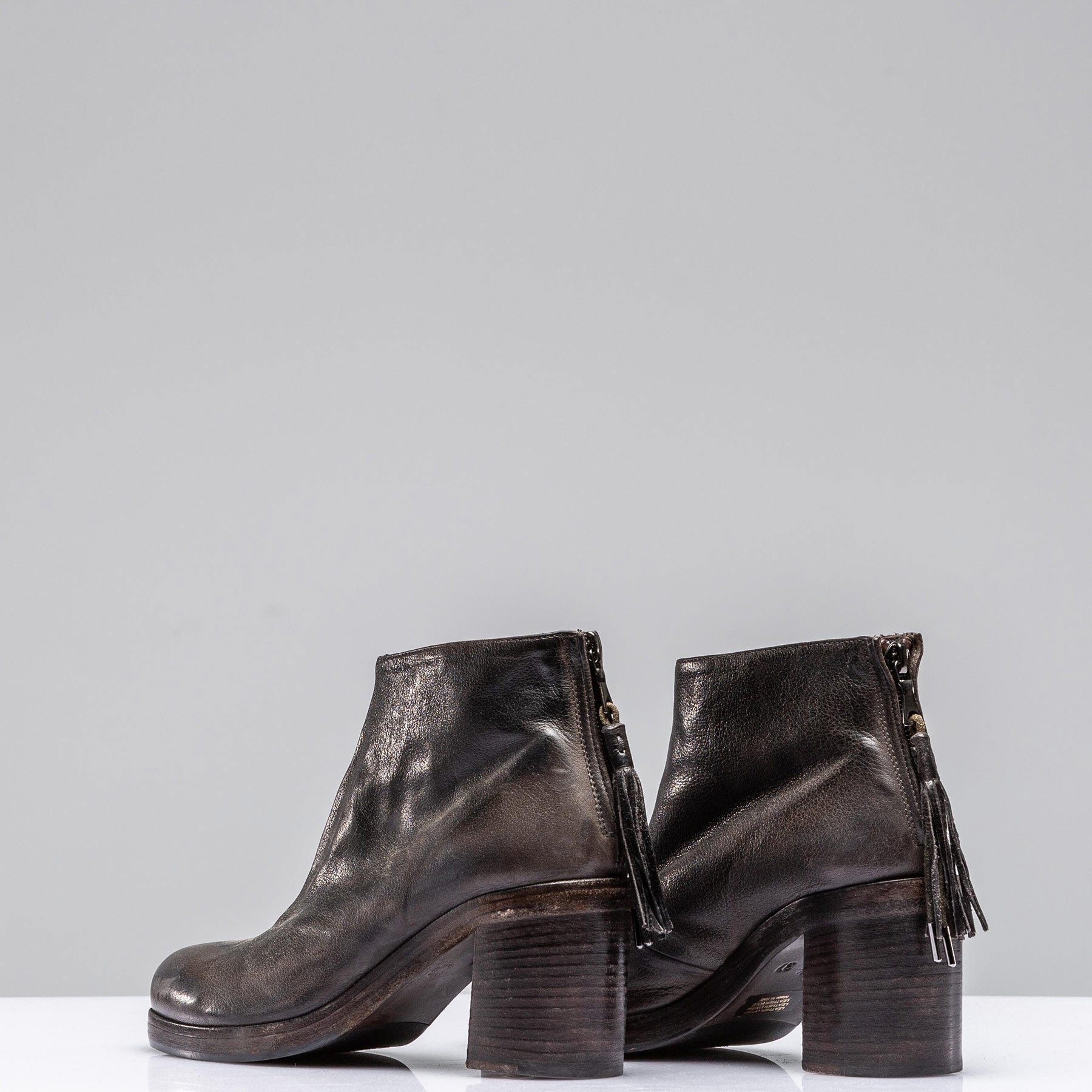 Bettina Short Boot In Grey