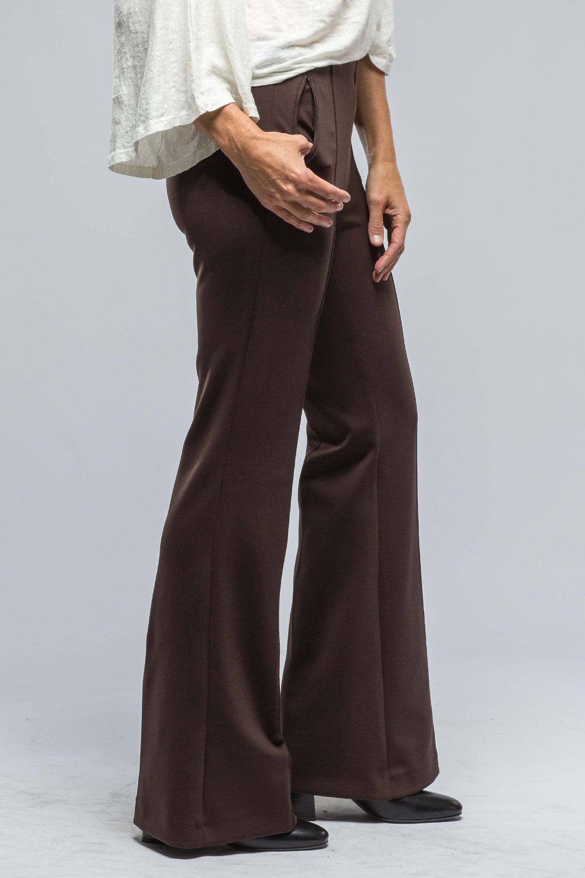 MAC Dream Boot Luxury Zip in Espresso | Ladies - Pants - Jeans | Mac Jeans