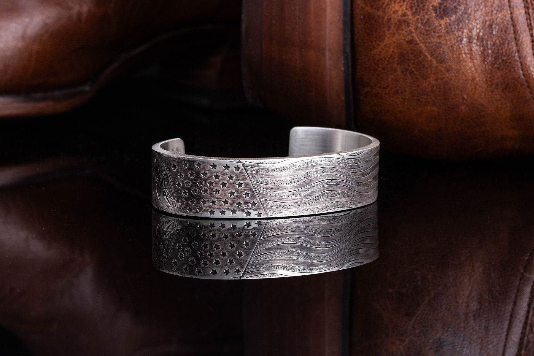 US Flag Bracelet | Mens - Accessories - Bracelets | American Buckle Collection