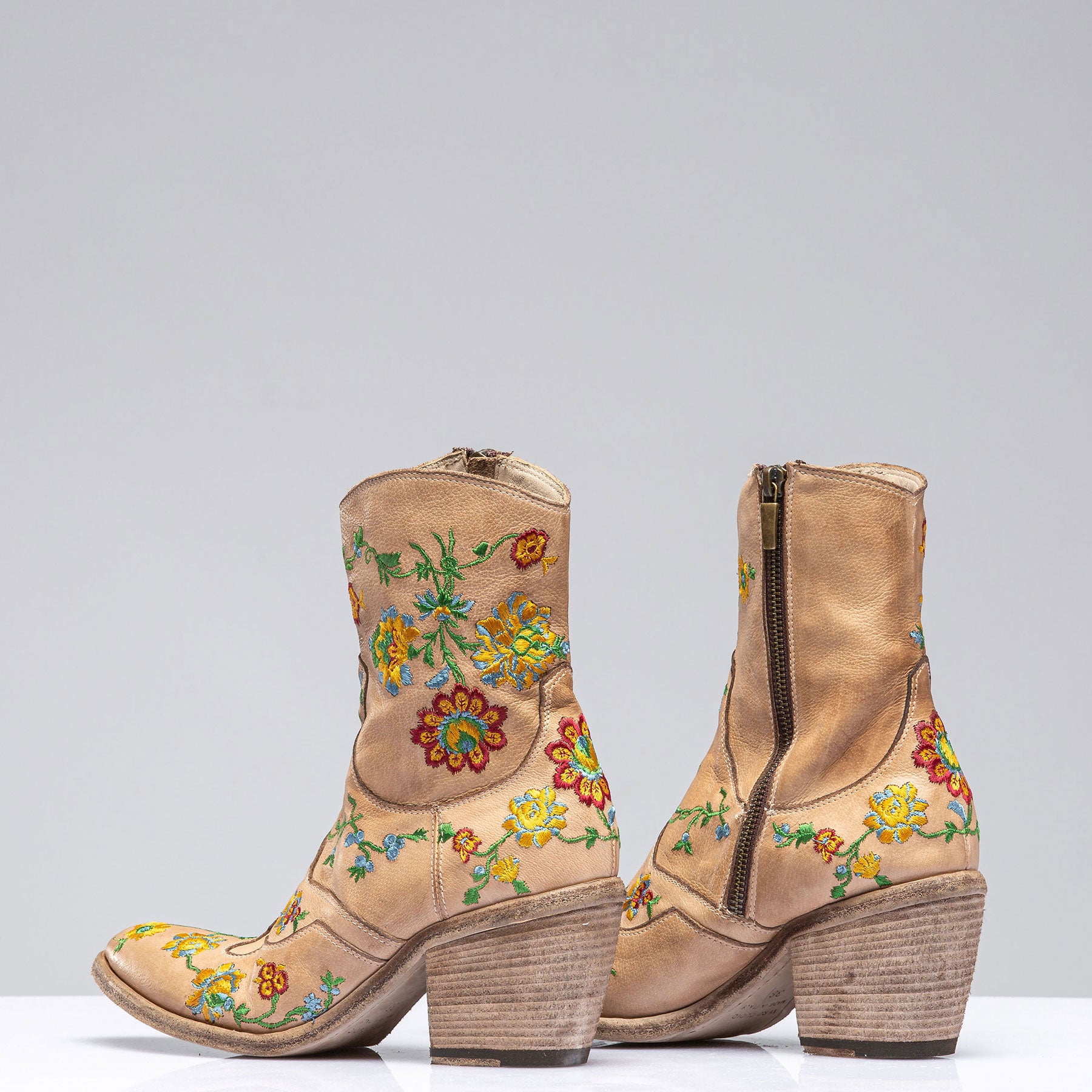 Marco Delli Mallory Embroidered Boot In Off White Ladies - Cowboy Boots