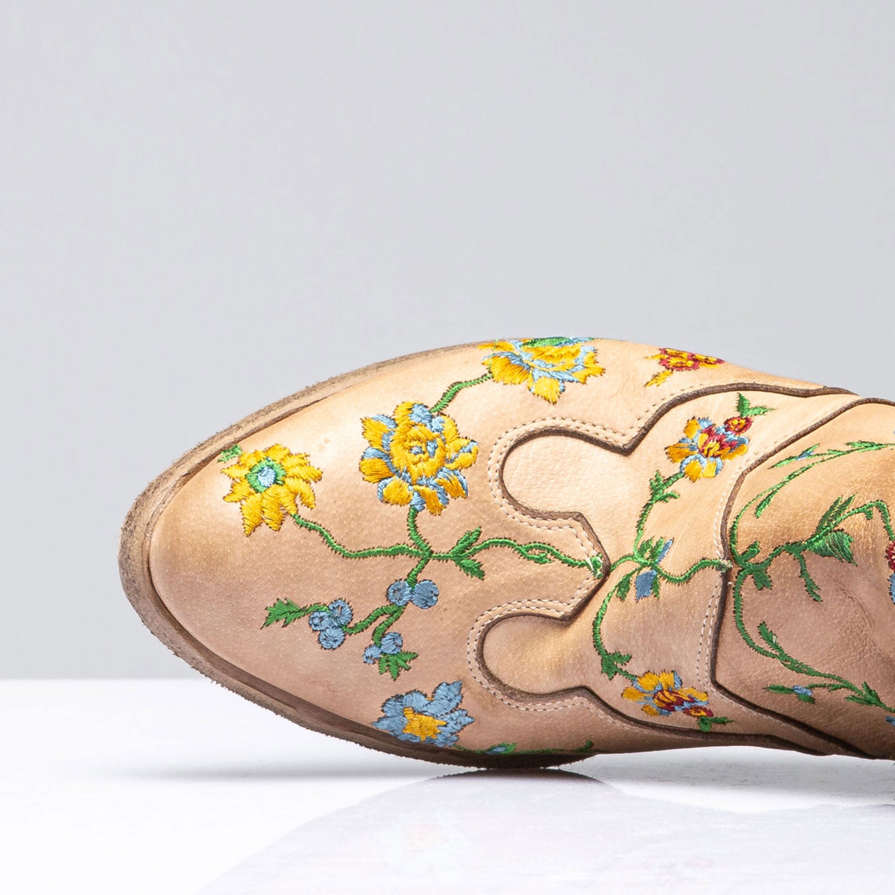 Marco Delli Mallory Embroidered Boot In Off White Ladies - Cowboy Boots