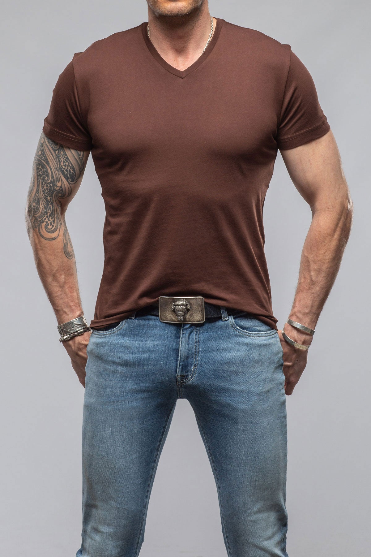 Siena Cotton V Neck In Chocolate | Mens - Shirts - T-Shirts | Georg Roth