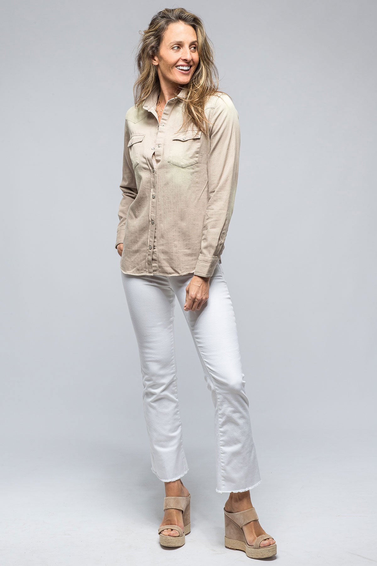 Misty Sand Washed Jean Shirt In Beige | Ladies - Tops | Giannetto Portofino