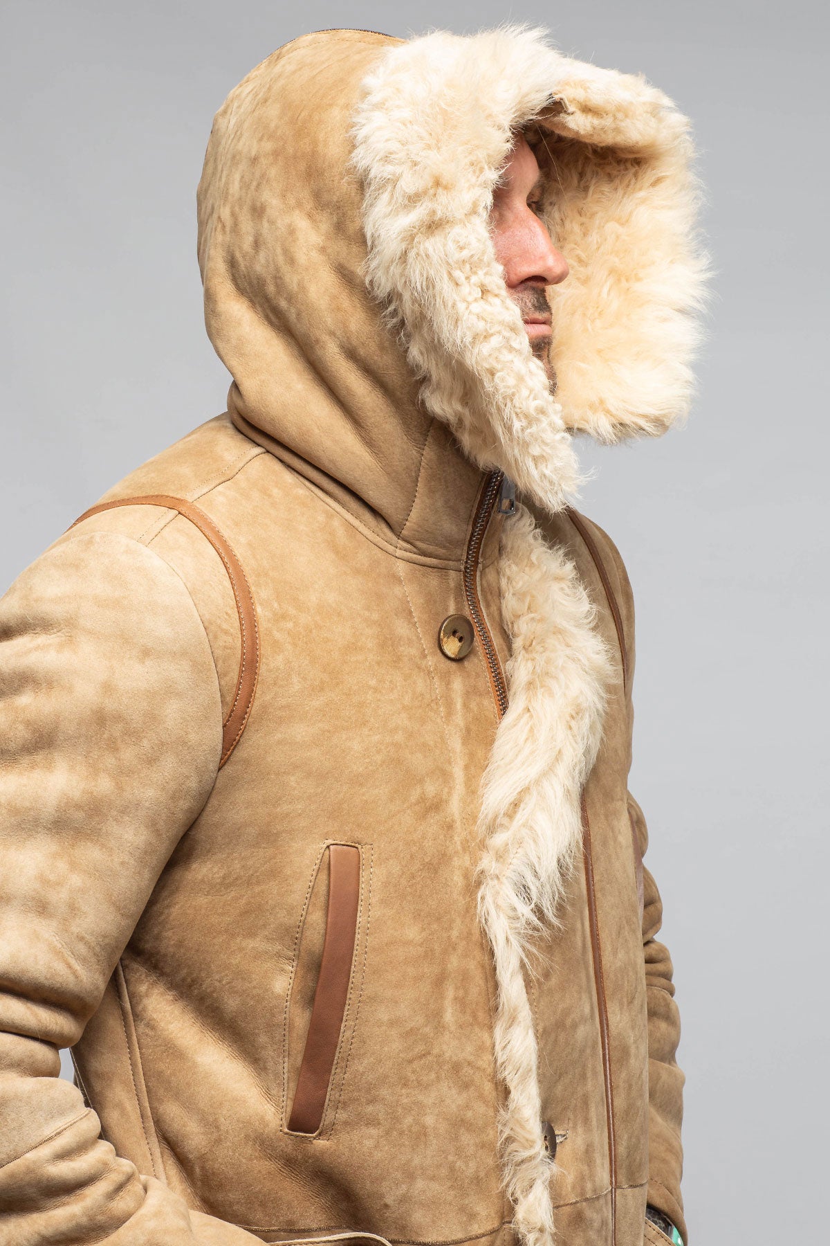 Red Stone Collection Rustic Mid length Shearling In Champagne Mens - Outerwear - Shearling