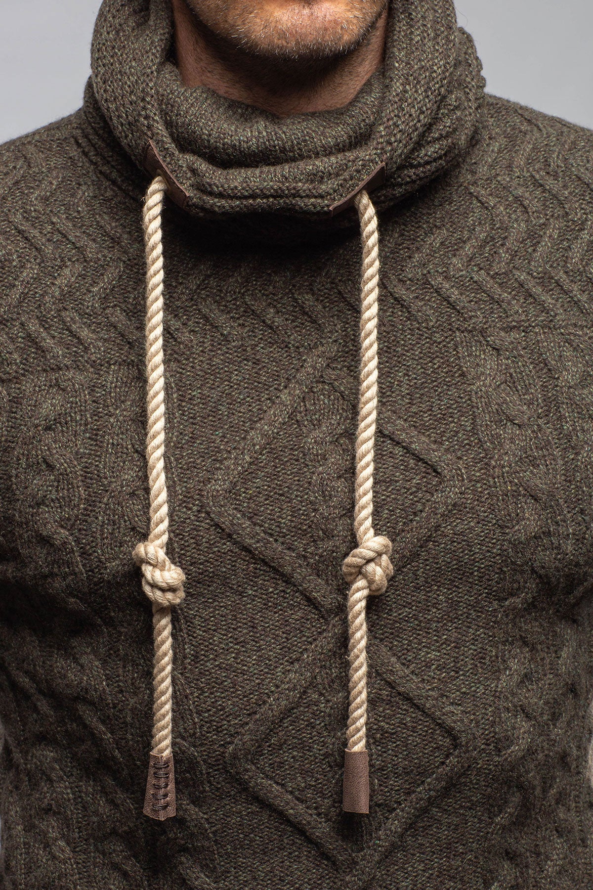 Robert Comstock | Jacob Cashmere Turtleneck In Moss | Mens - Sweaters