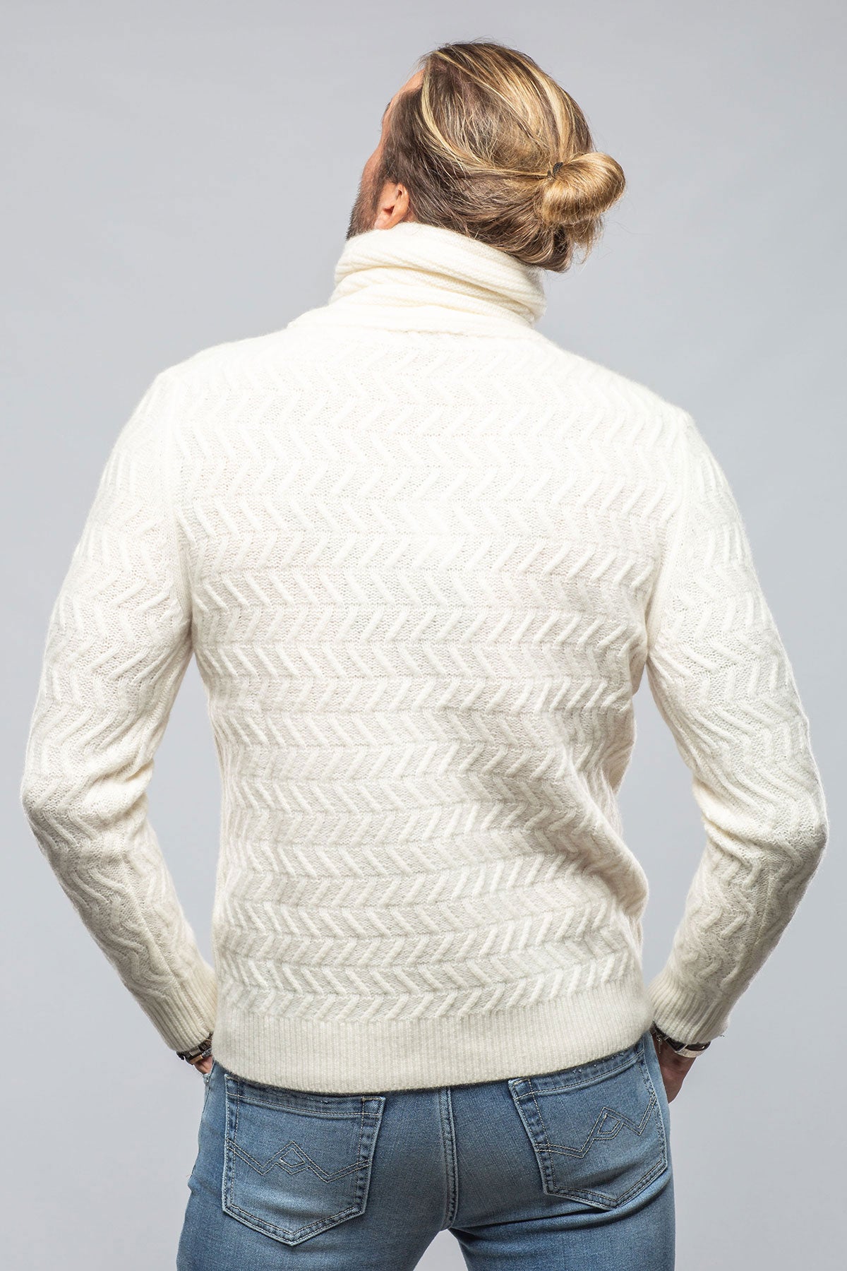Robert Comstock | Jacob Cashmere Turtleneck In White | Mens - Sweaters