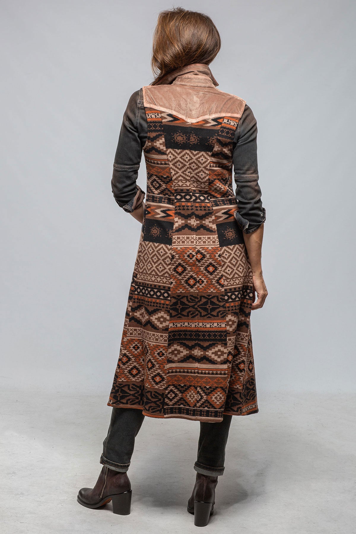 Sonia Villa Badlands Long Vest In Brown Ladies - Outerwear - Cloth