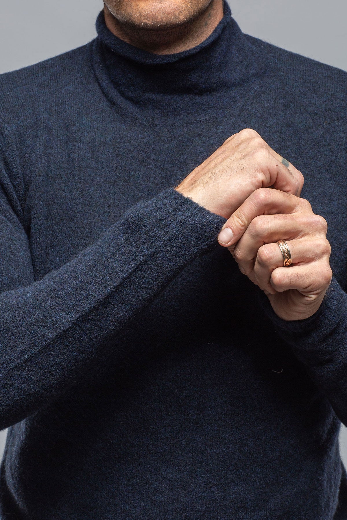 Stile Latino | Mandara Sweater In Navy | Mens - Sweaters