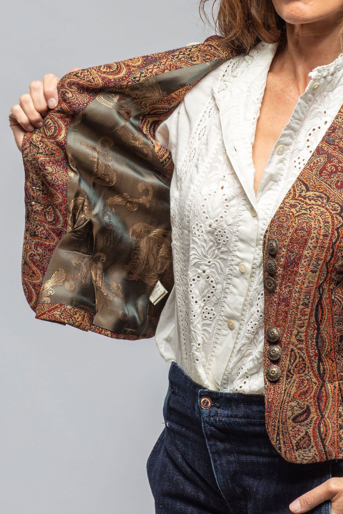 Tavira Paisley Jacquard Vest In Burgundy | Ladies - Tailored - Vests | T.ba