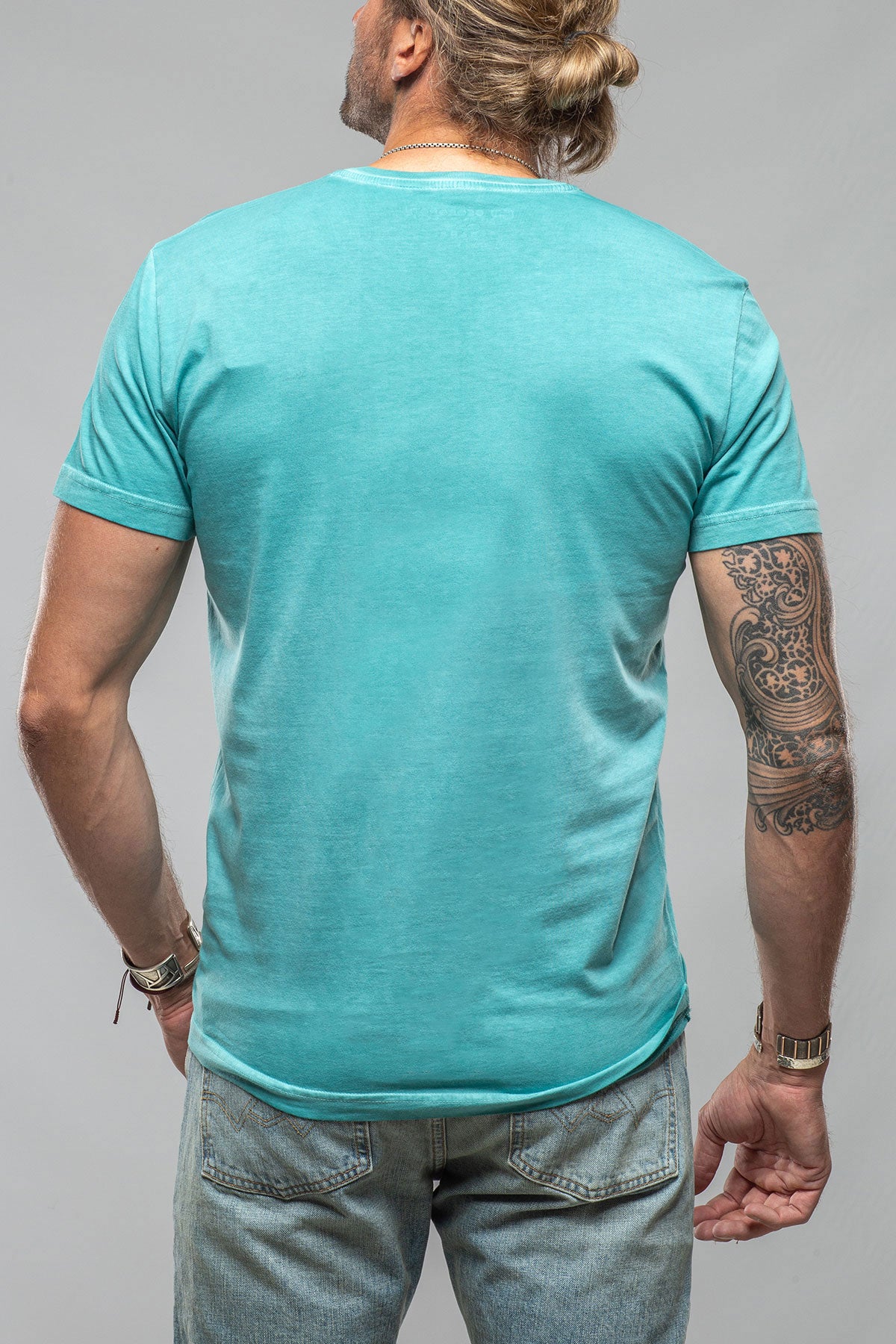 Siena Cotton V Neck In Mint | Mens - Shirts - T-Shirts | Georg Roth