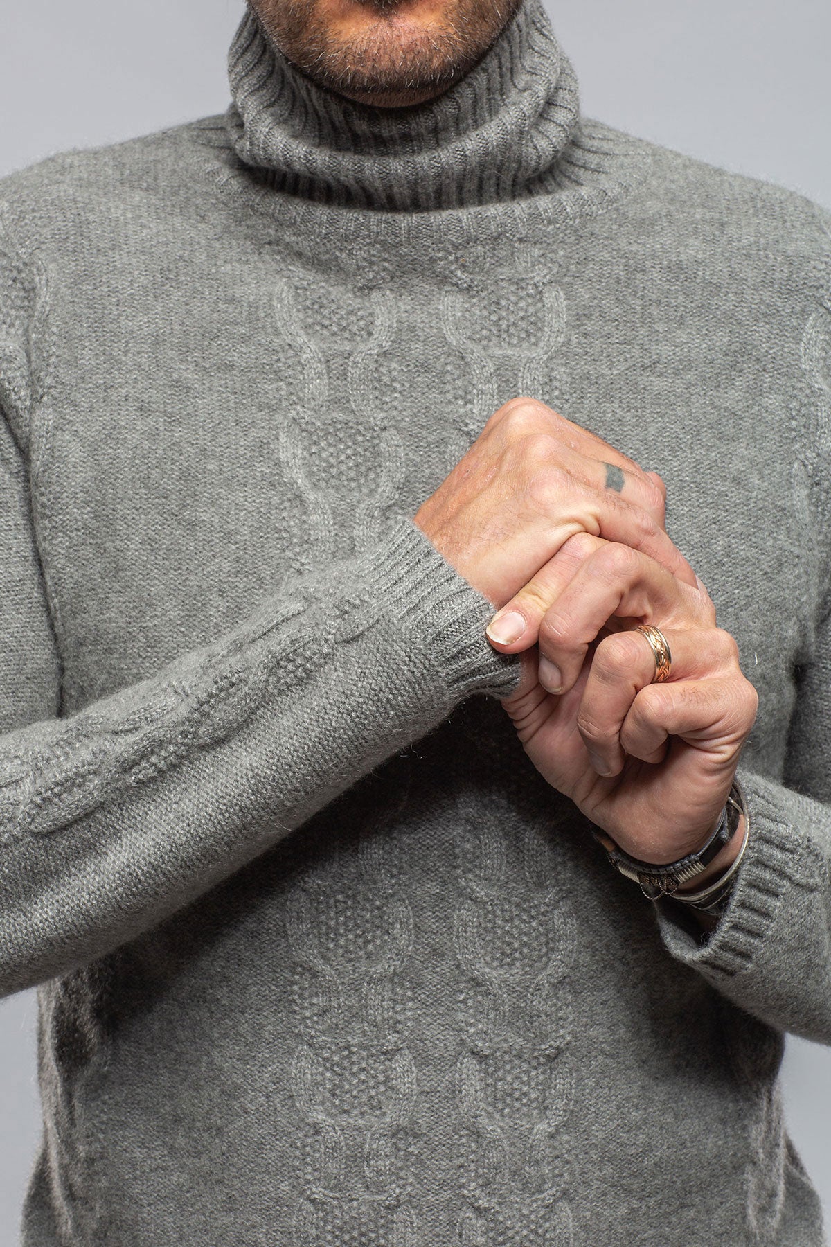 Thomas Cashmere Cable Sweater In Grey