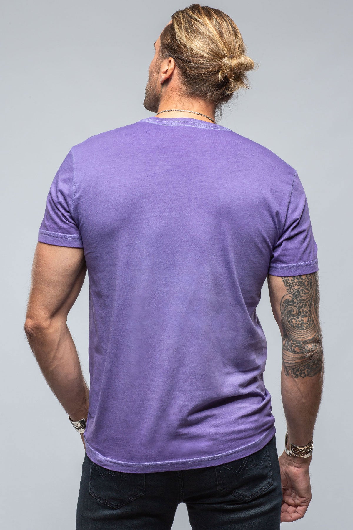 Siena Cotton V Neck In Purple | Mens - Shirts - T-Shirts | Georg Roth