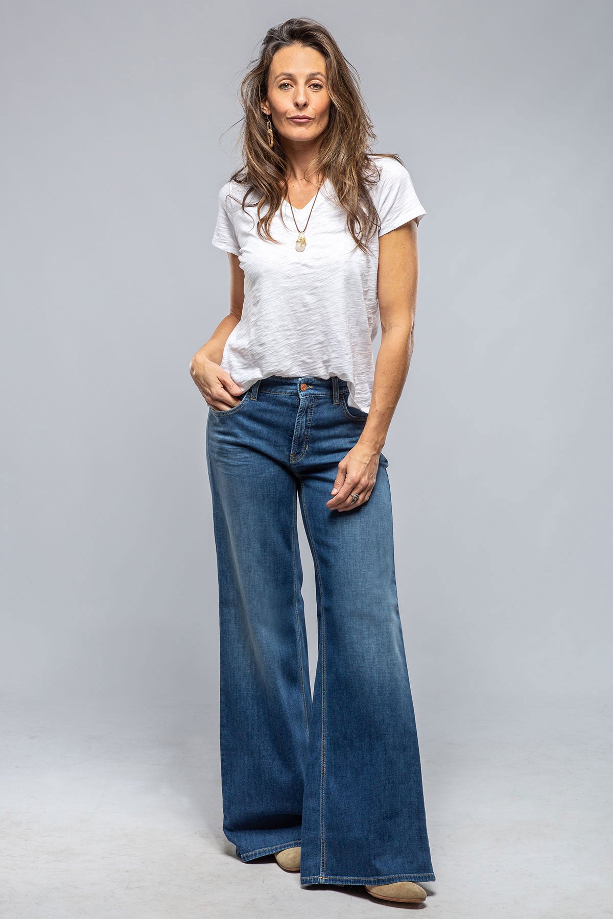 Palazzo Jean In Mid Wash Blue | Ladies - Pants - Jeans | Cambio