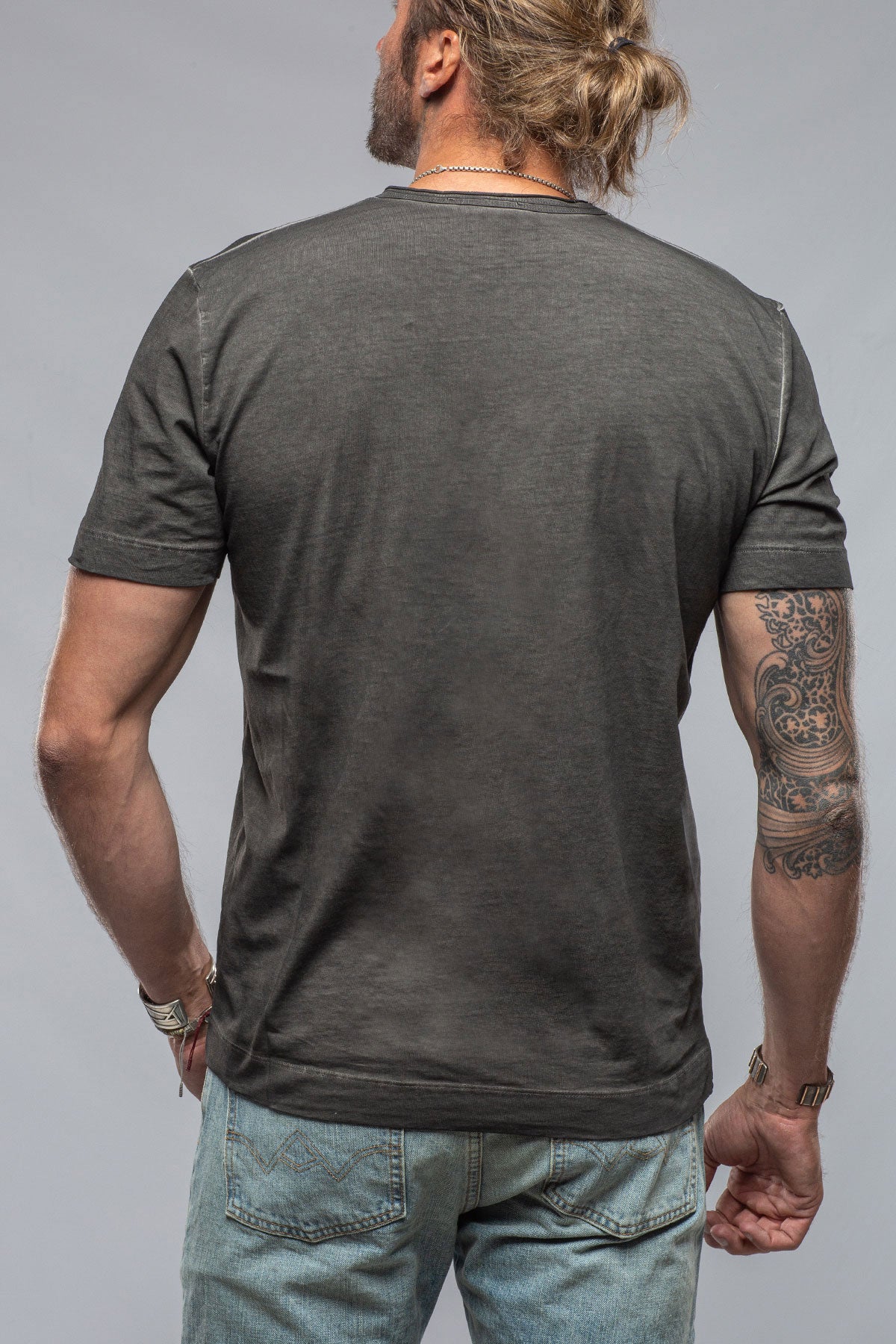 York Crew Neck in Charcoal | Mens - Shirts - T-Shirts | Gimo's Cotton