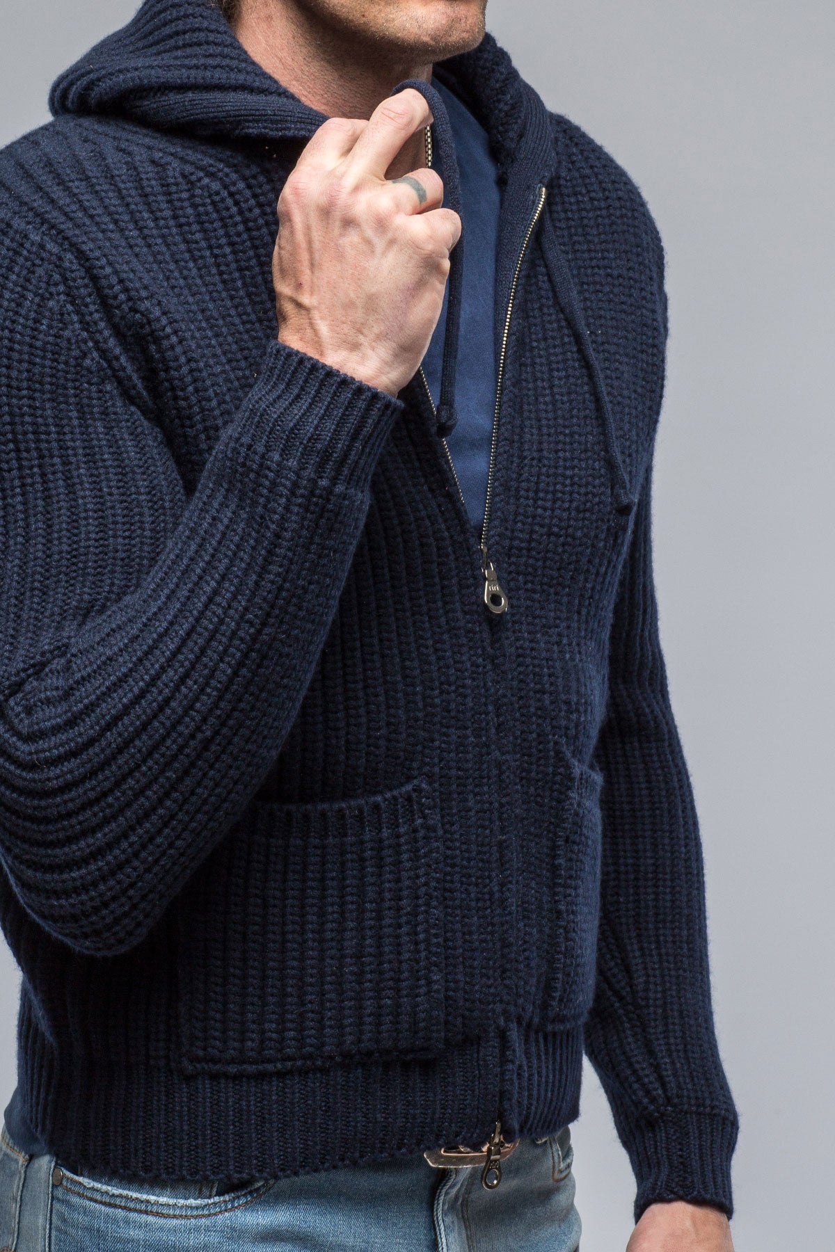 Chunky Cashmere Pullover Hoodie in Navy | Mens - Sweaters | Corgi