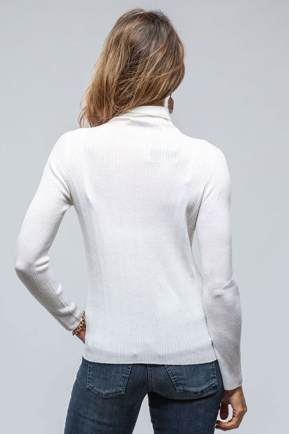 Amina Rubinacci Celia Ribbed T.Neck Top In White Ladies - Sweaters