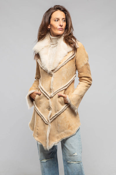 Amaya Shearling In Vintage Palomino | Ladies - Outerwear - Shearling | Artico
