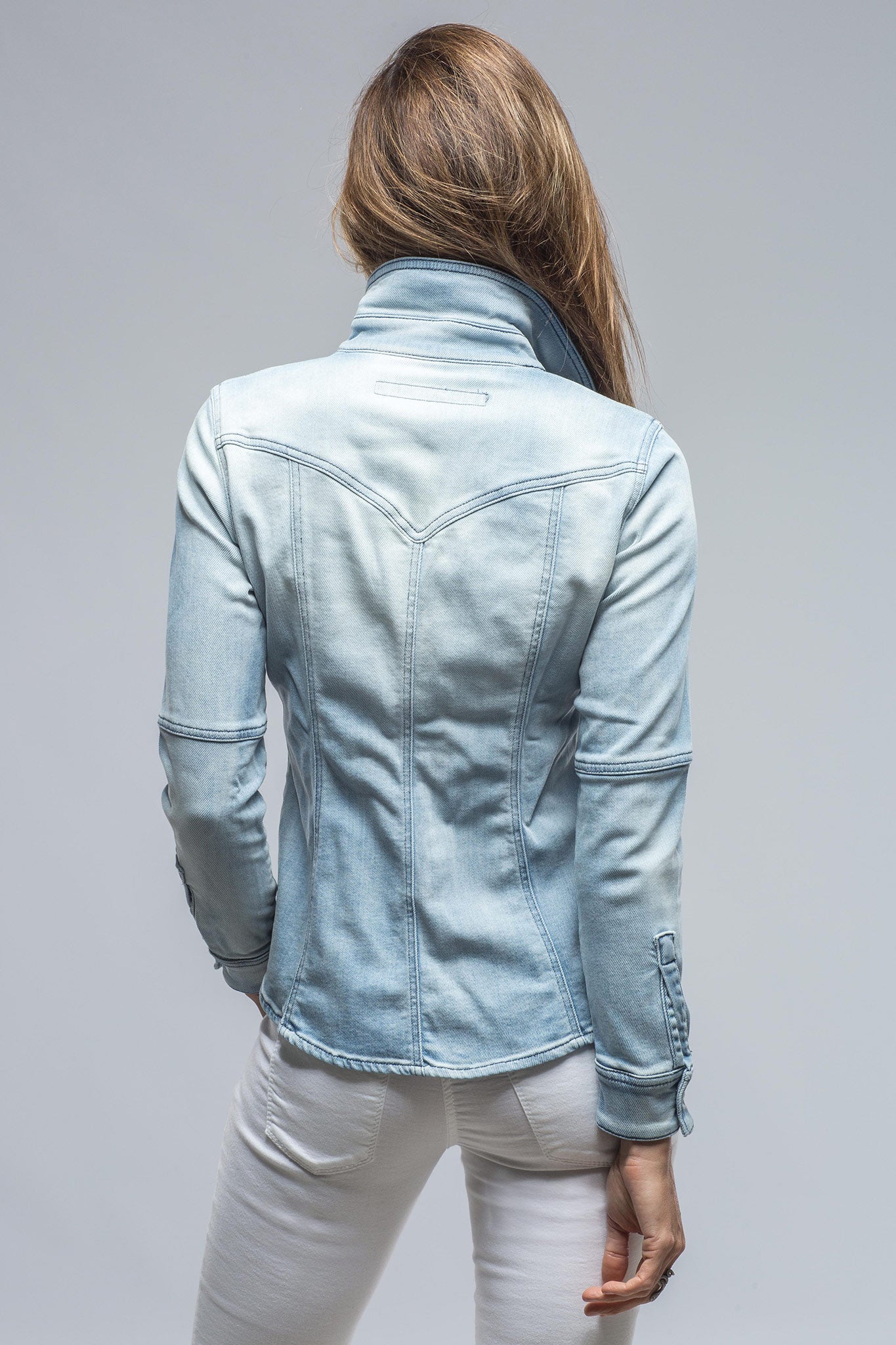 Axel's Premium Denim Maddi Fitted Snap Shirt In Clean Light Wash Ladies - Snap Shirts
