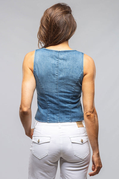 Axel's Premium Denim Scottie Short Denim Vest In Light Blue Vintage Ladies - Tops