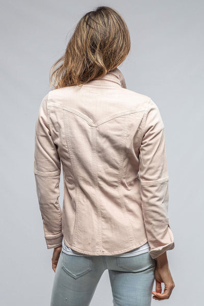 Sweetwater Denim Shirt In Light Sand | Ladies - Snap Shirts | Axel's Premium Denim