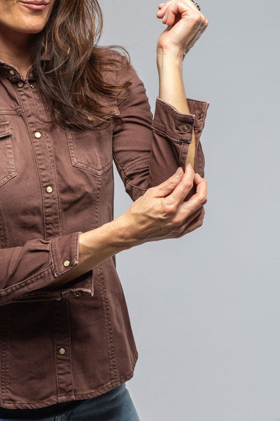 Axel's Premium Denim Sweetwater Denim Shirt In Mogano Ladies - Snap Shirts