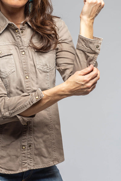 Axel's Premium Denim Sweetwater Denim Shirt In Tortora Ladies - Snap Shirts