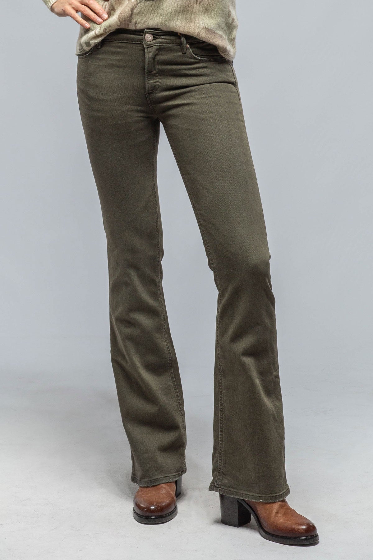Axel's Premium Denim Tommy Flare Jeans In Army Ladies - Pants - Jeans