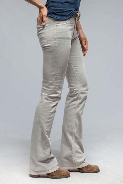 Axel's Premium Denim Tommy Flare Jeans In Sasso Ladies - Pants - Jeans