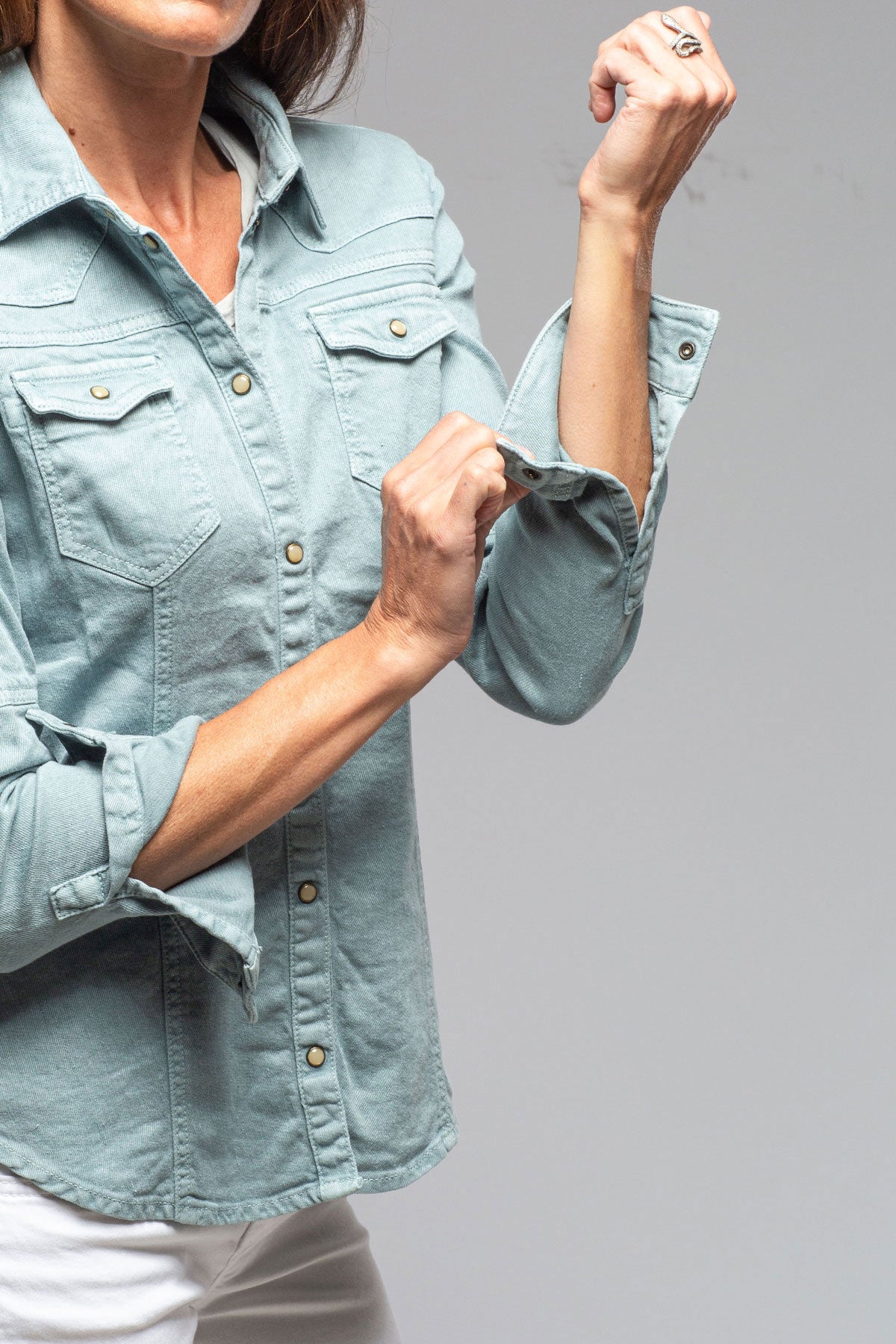 Yarmony Linen-Cotton Snap Shirt In Ardesia | Ladies - Snap Shirts | Axel's Premium Denim