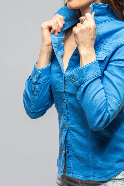 Axel's Premium Denim | Yarmony Linen-Cotton Snap Shirt In Electric Blue | Ladies - Snap Shirts 
