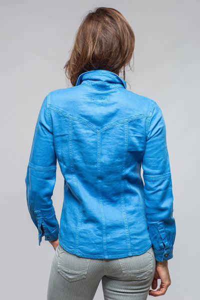 Axel's Premium Denim | Yarmony Linen-Cotton Snap Shirt In Electric Blue | Ladies - Snap Shirts 