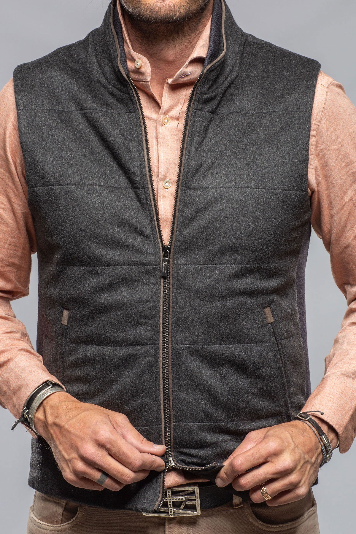Axels-BDSR Alba Cashmere Vest in Charcoal Mens - Outerwear - Cloth